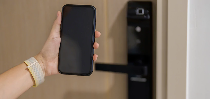 Keypad Wifi Locks Repair And Installation in Cathedral City, CA