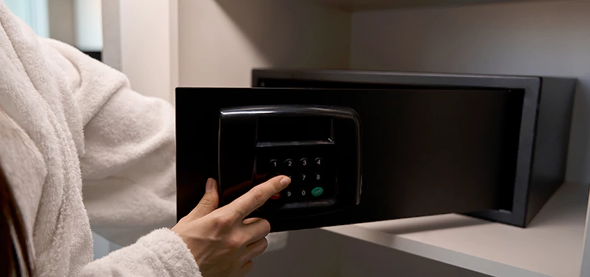 Safe Unlocking Service Company in Cathedral City, California